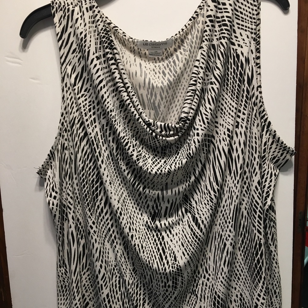 Liz Claiborne Woman Black and White Scalloped Neck Shell size 2X